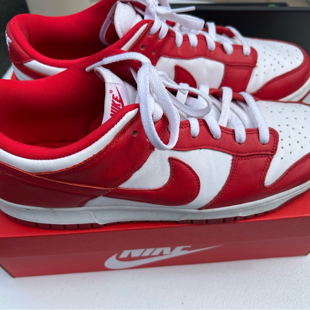 Nike White and Red Low-Top Dunk Sneakers